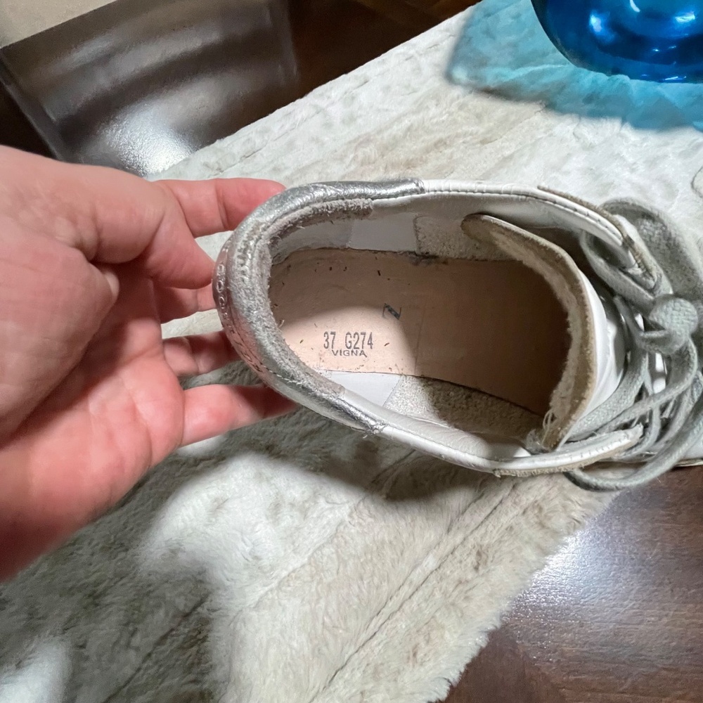 Sneaker - Picture 9 of 9